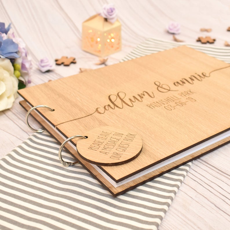 Niestandardowa drewniana księg – Personalized Guest Book recenzja i cena