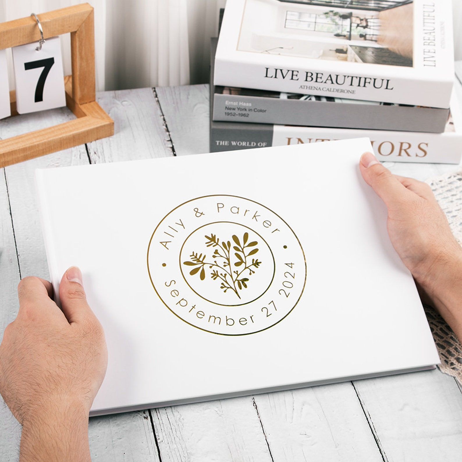 Niestandardowa księga gości we – Personalized Guest Book recenzja i cena